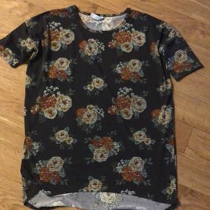 Like new lularoe irma, never worn